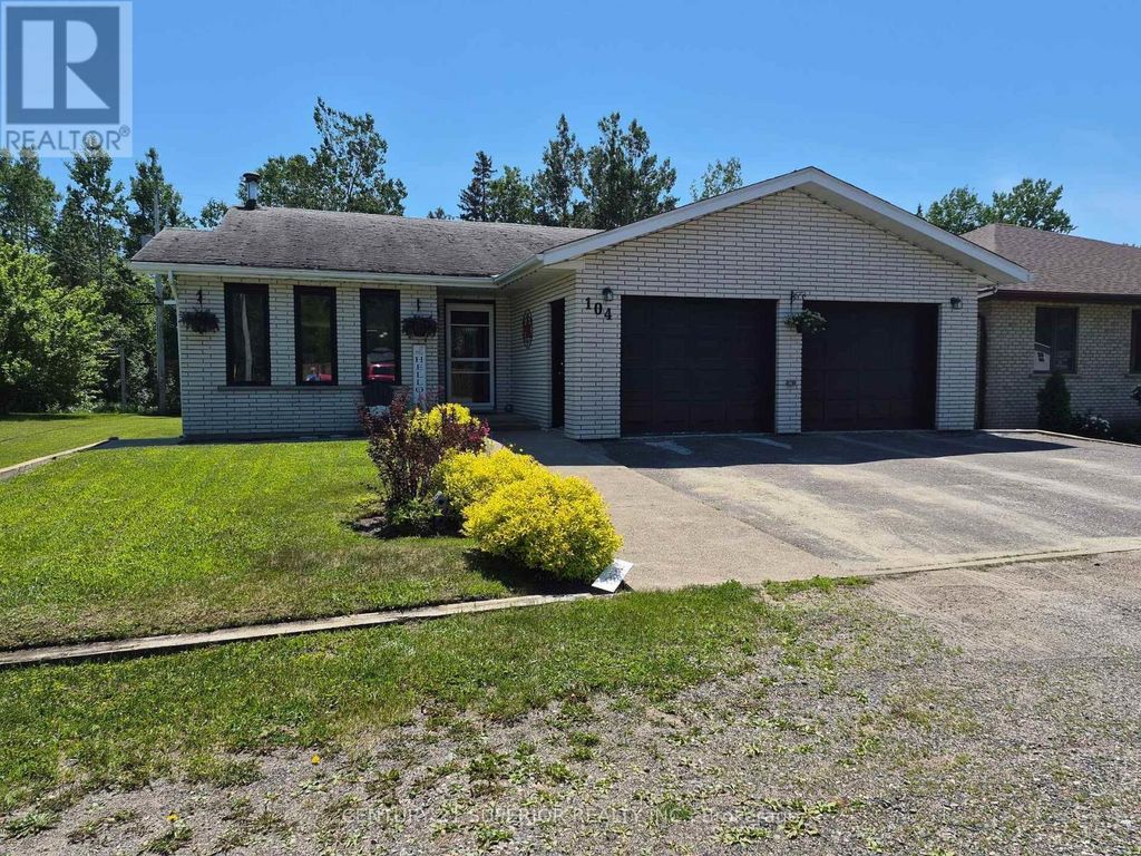 104 Centennial Drive, Schreiber (tb-88)