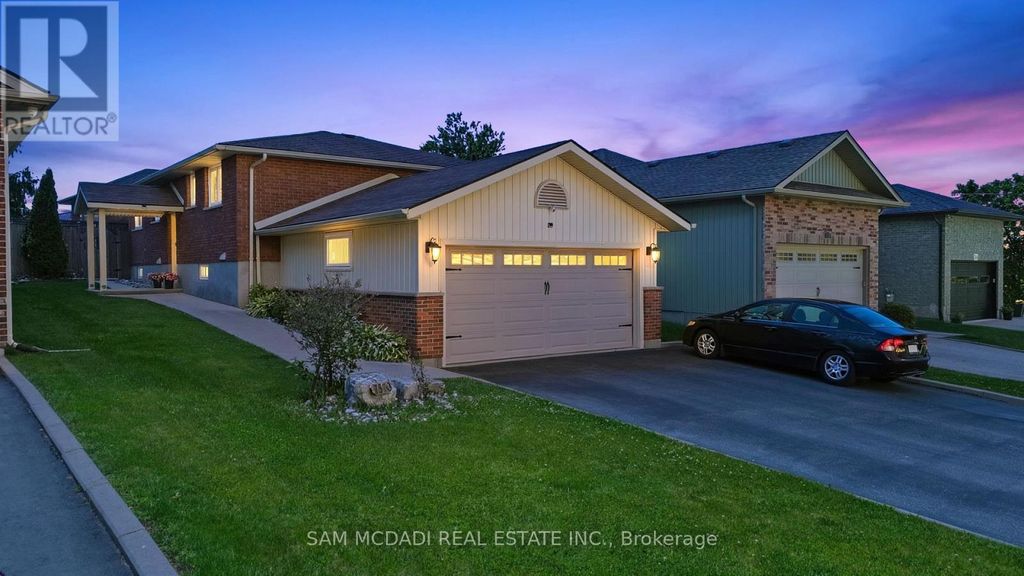 7570 Nadia Court, Niagara Falls (casey)