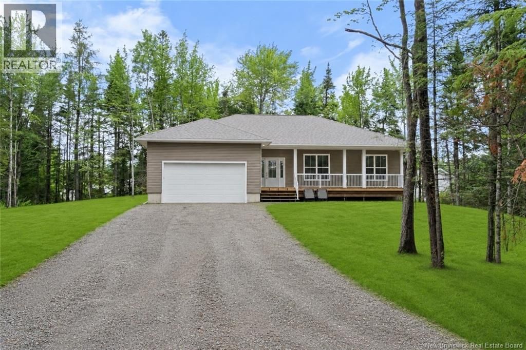 10 Des Gamins Street, Lakeville