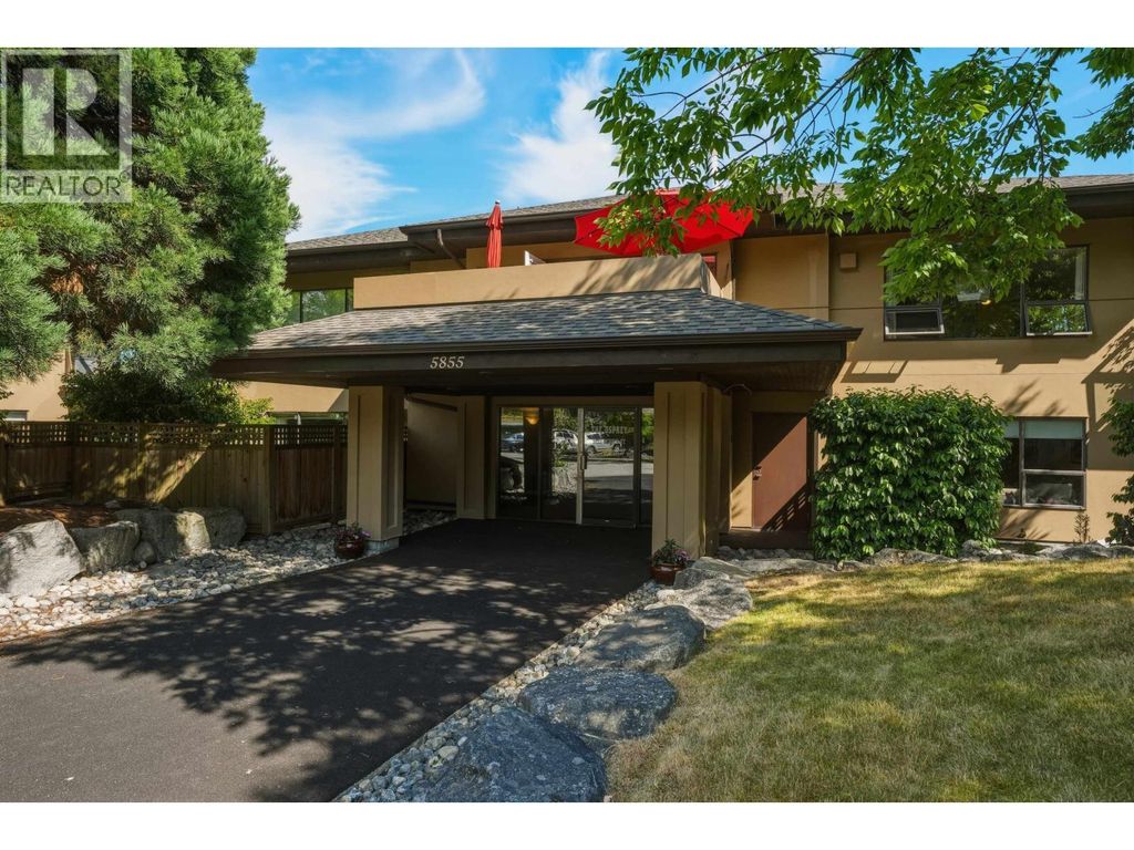 205 5855 Cowrie Street, Sechelt