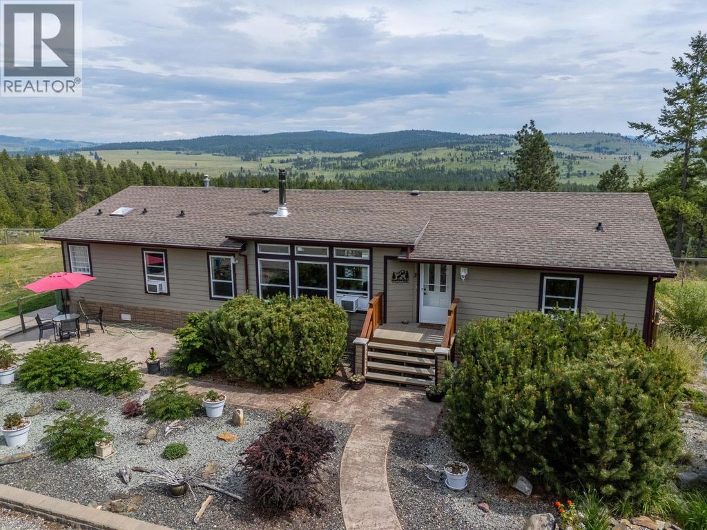 38 Nine Mile Place, Osoyoos