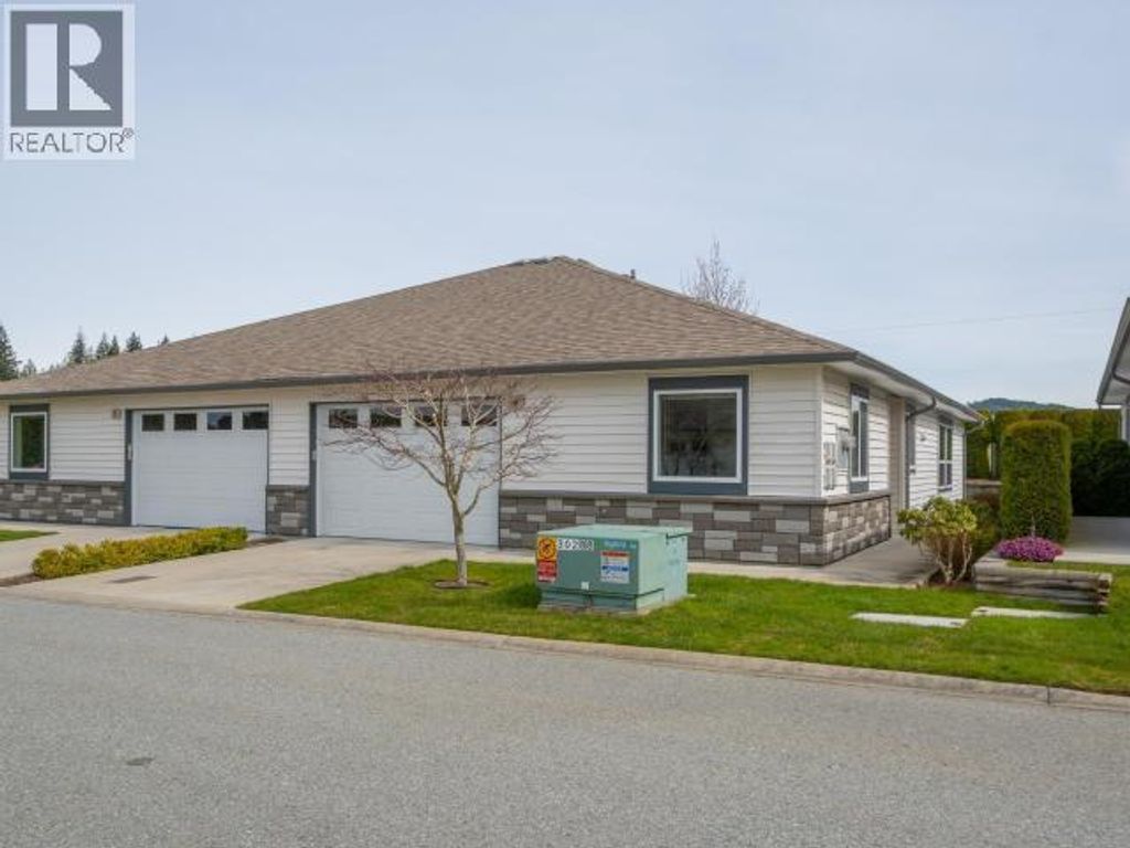 4-4415 Manson Ave, Powell River