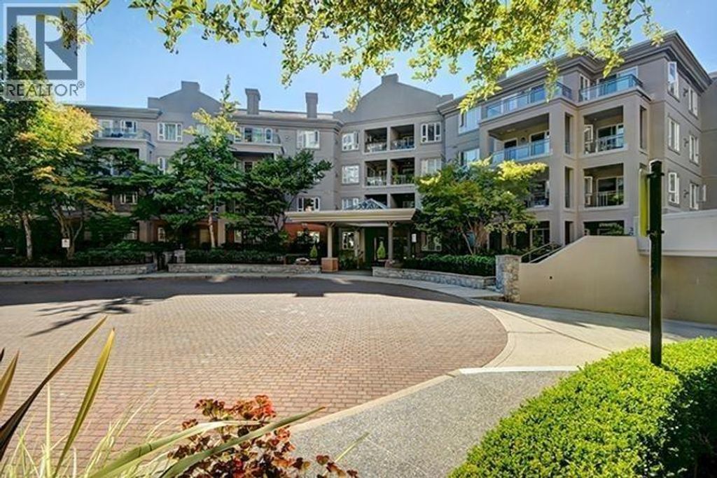 204 5683 Hampton Place, Vancouver