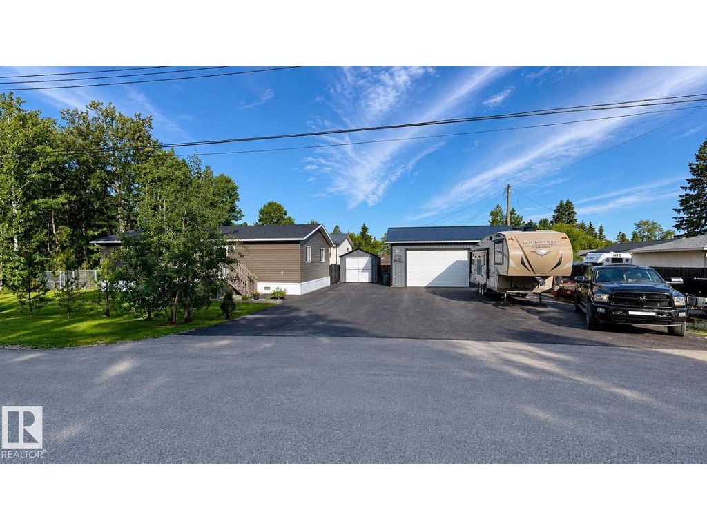 4707 52a St, Rural Lac Ste. Anne County