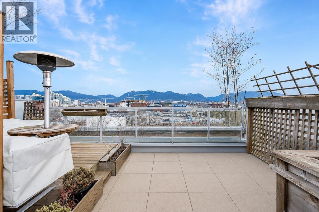 708 384 E 1st Avenue, Vancouver