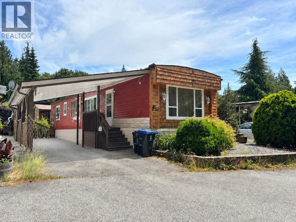 57 4496 Sunshine Coast Highway, Sechelt