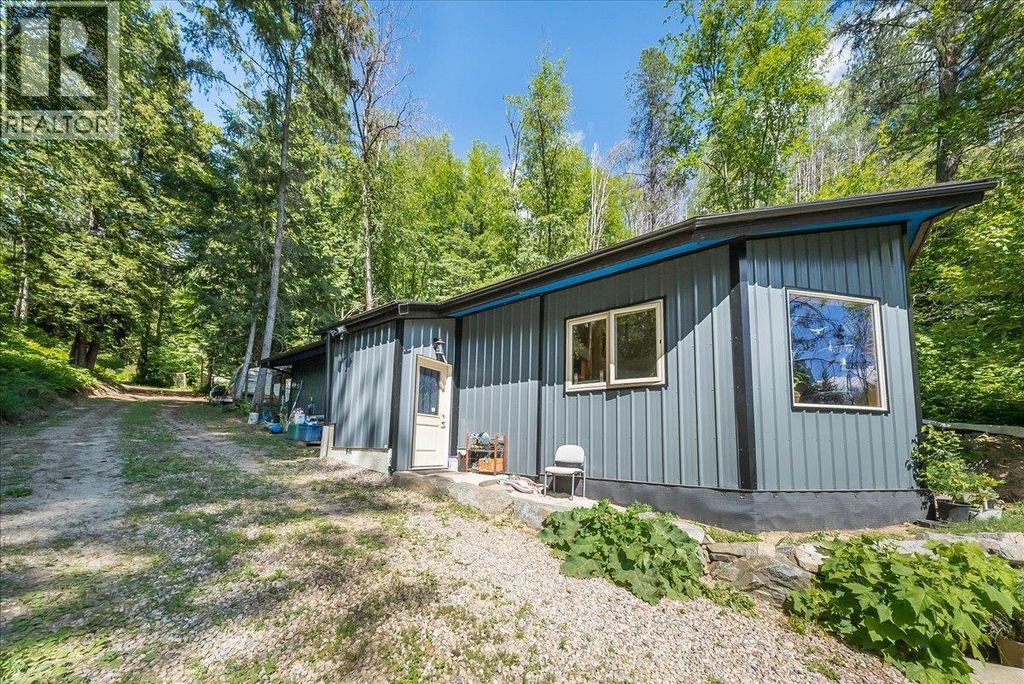 1385 Pass Creek Road, Castlegar