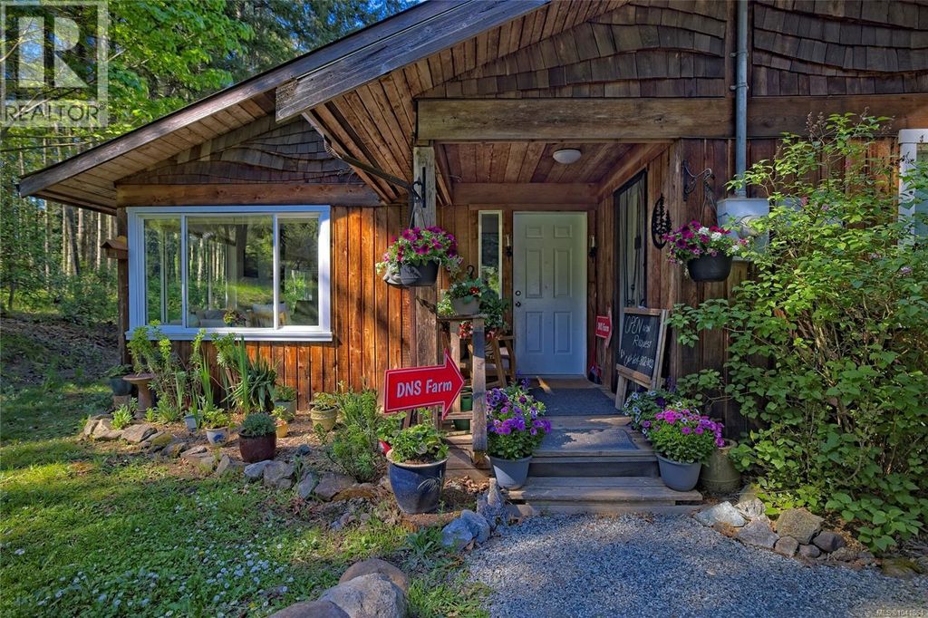 378 Rainbow Rd, Salt Spring