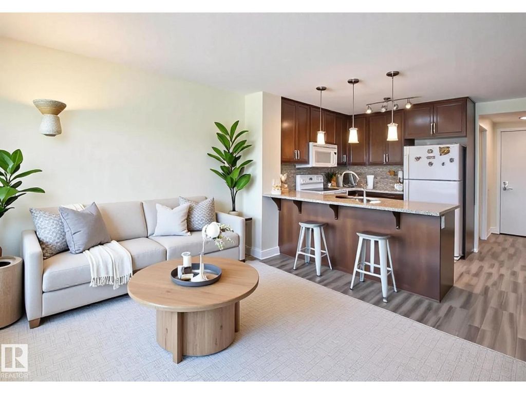 #210 3670 139 Av Nw, Edmonton