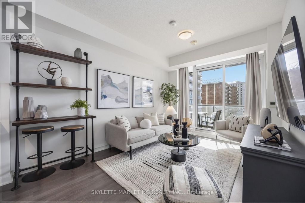 414 - 38 Forest Manor Road, Toronto (henry Farm)