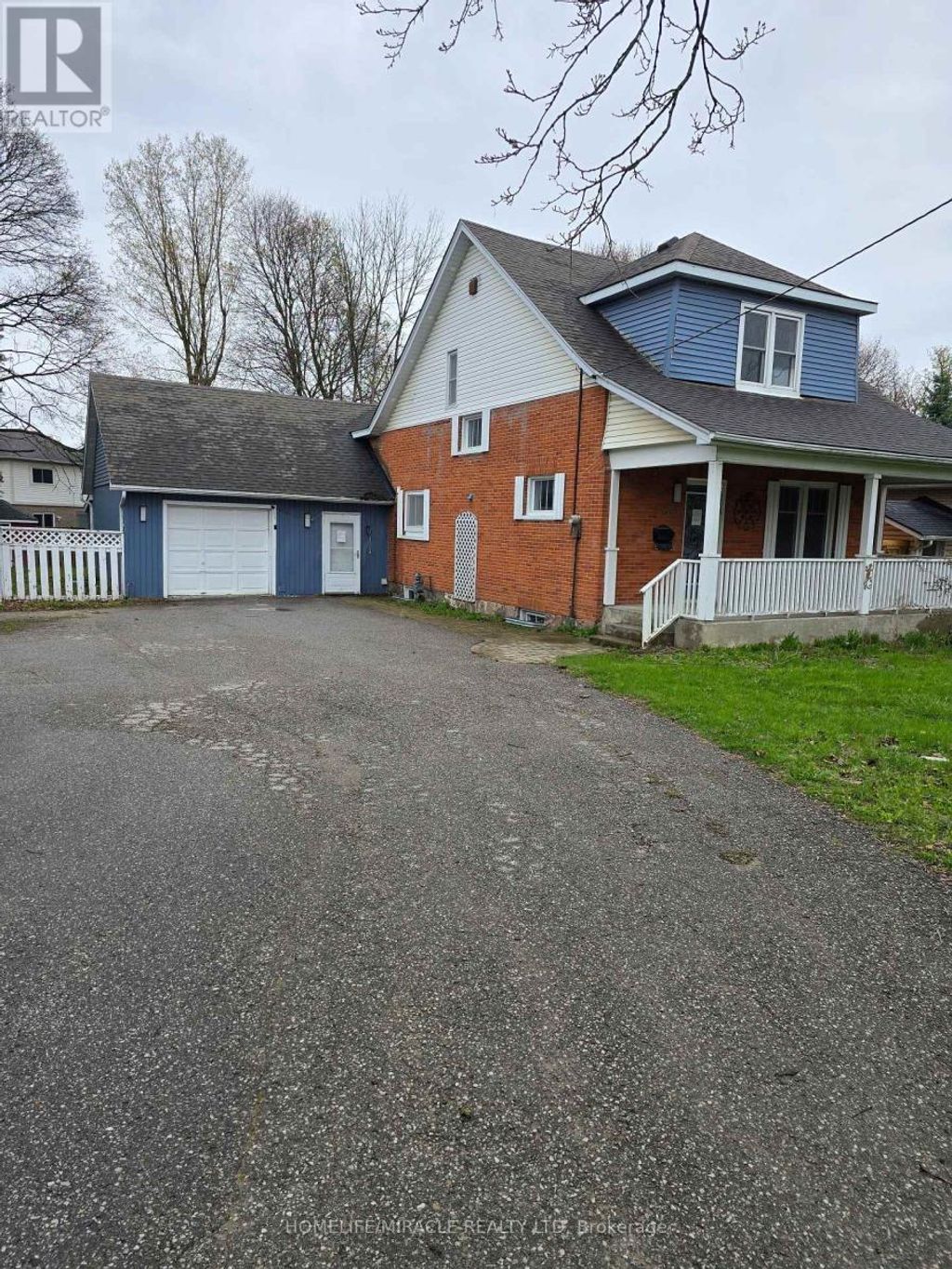83 Liberty Street N, Clarington (bowmanville)