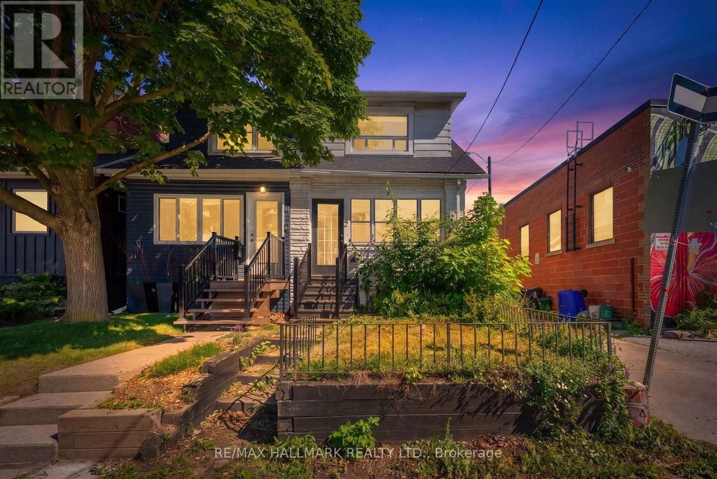2 Amherst Avenue, Toronto (oakwood Village)