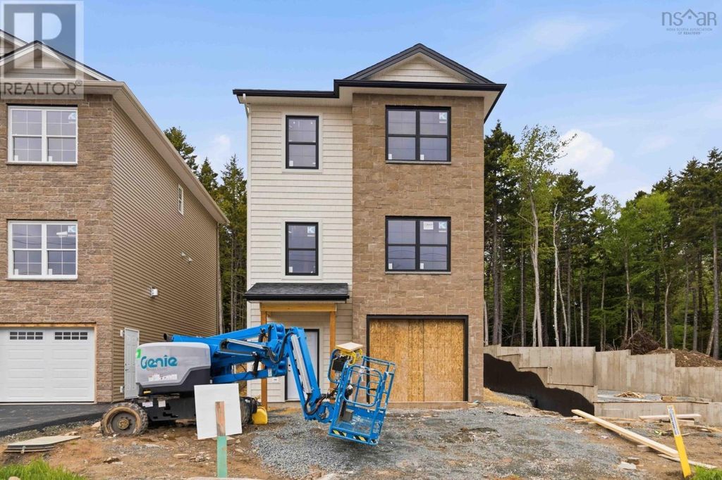 Gar-4 16 Garvey Court, Bedford