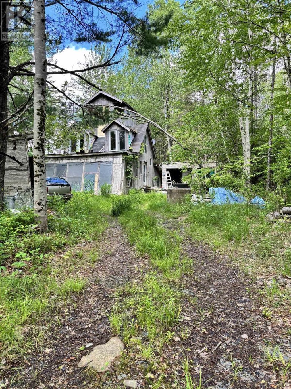 320 Charles Hill Road, Farmington