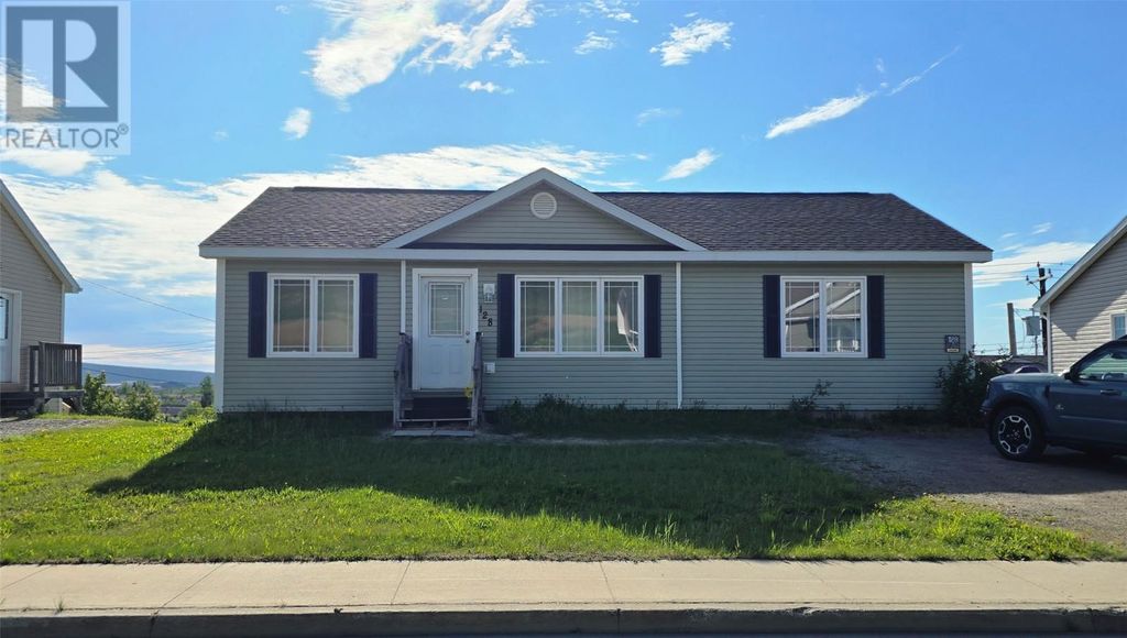 128 Raven Avenue, Labrador City