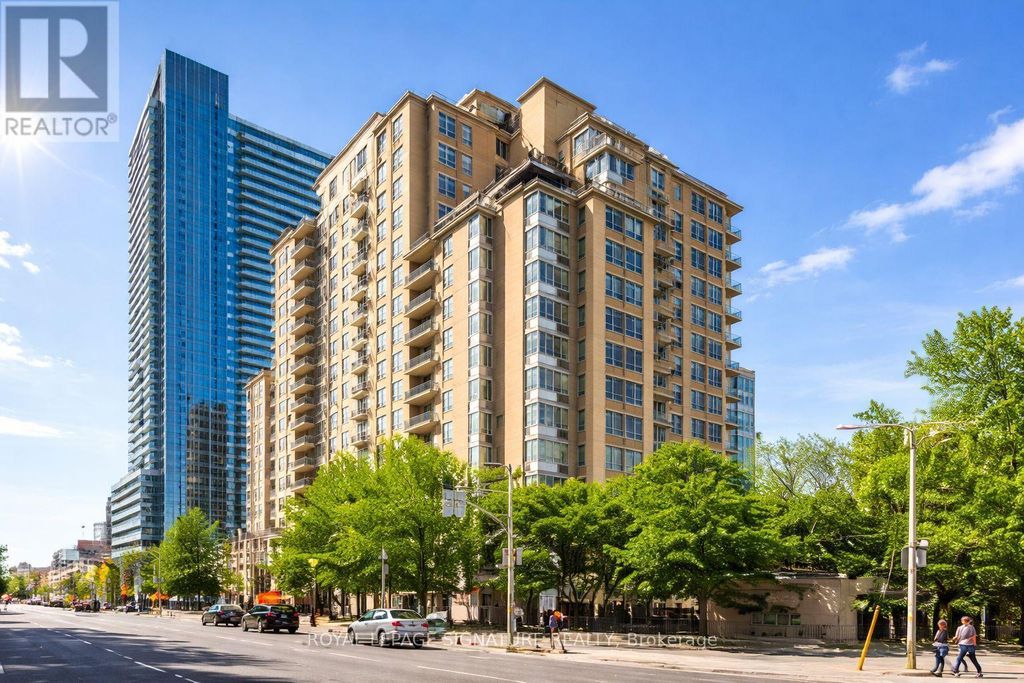 813 - 123 Eglinton Avenue E, Toronto (mount Pleasant West)