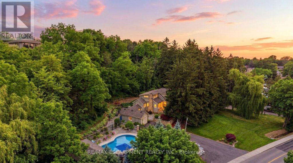 44 New Mountain Road, Hamilton (stoney Creek)