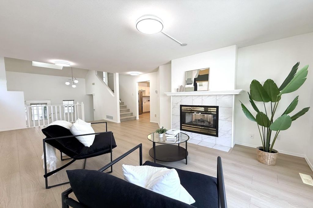 36 16318 82 Avenue, Surrey