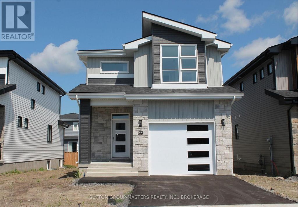 216 Superior Drive, Loyalist (amherstview)