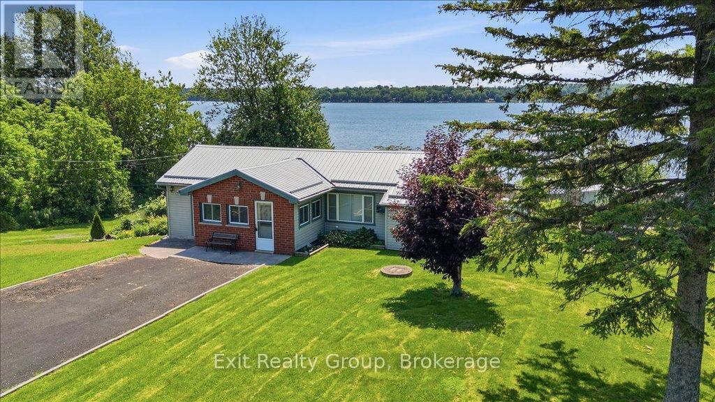 1083 Lakeside Drive, Prince Edward County (ameliasburg Ward)