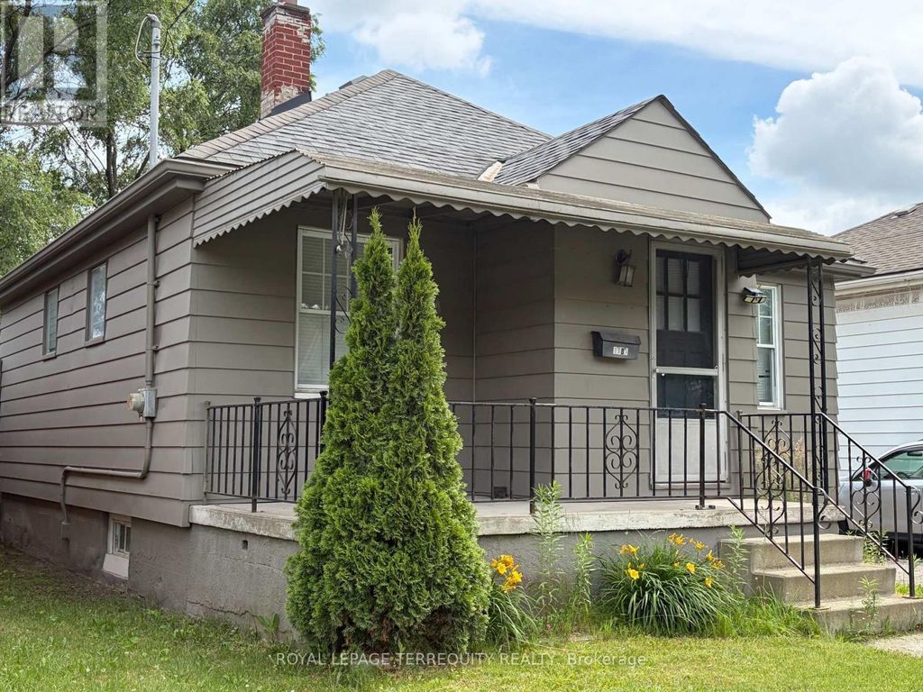 1181 Florence Street, London East (east M)