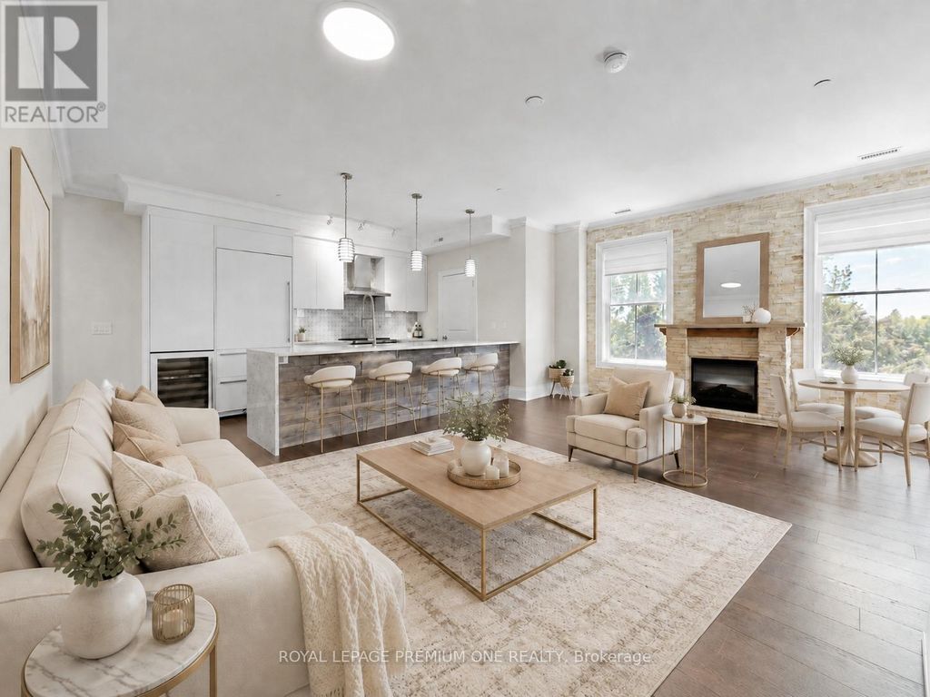 303 - 10360 Islington Avenue, Vaughan (kleinburg)