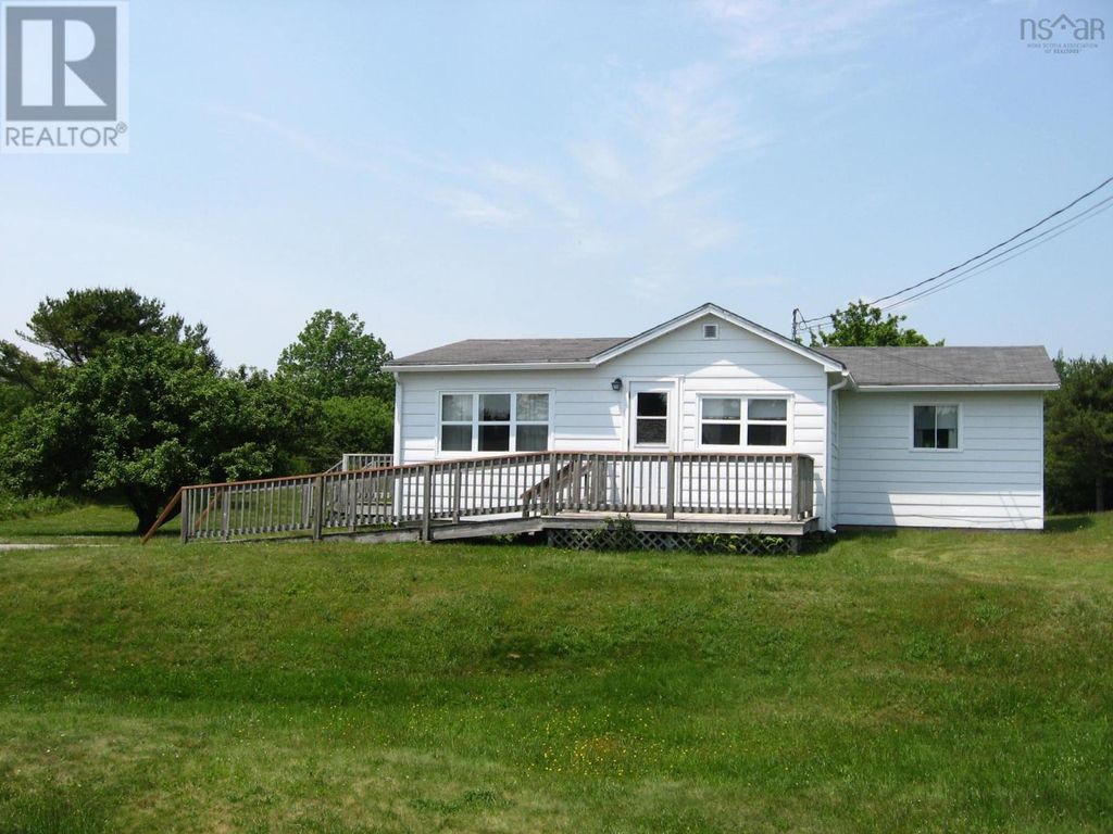 6582 Highway 3, Hunts Point