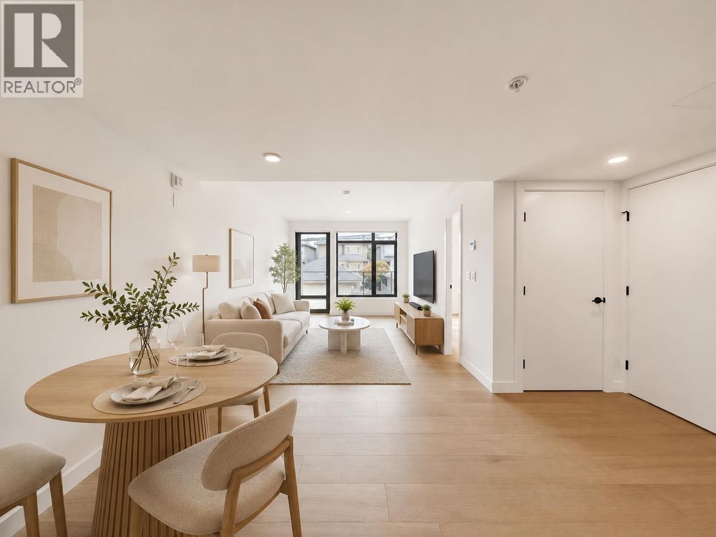 202 6485 Manitoba Street, Vancouver