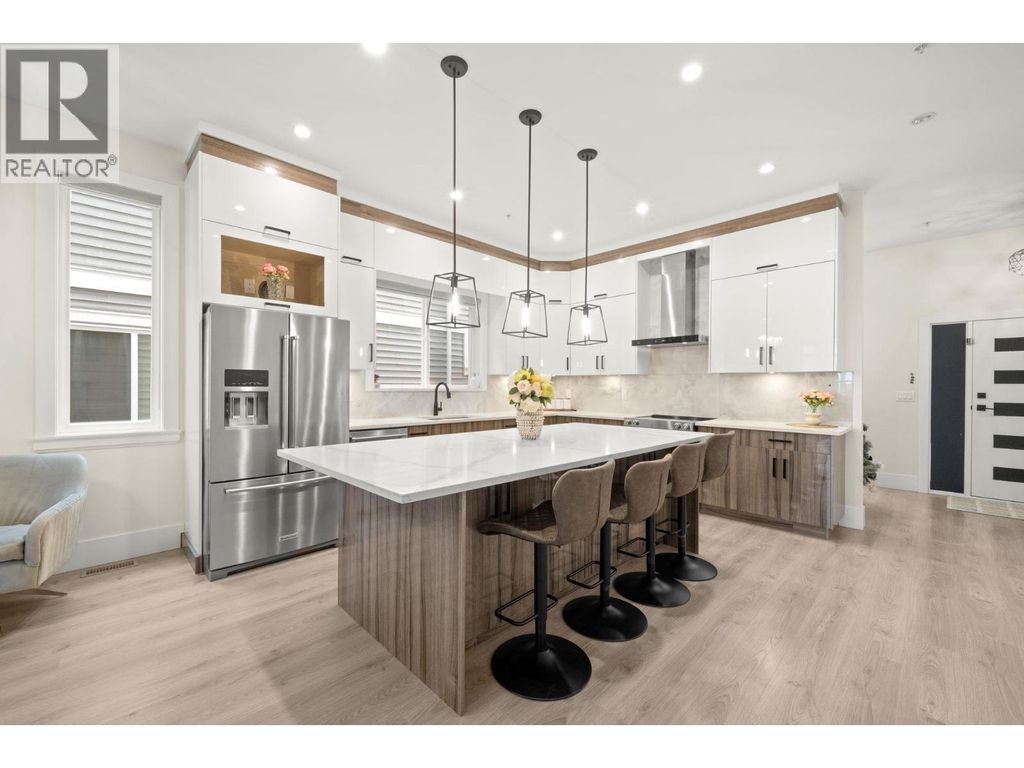 11042 240 Street, Maple Ridge