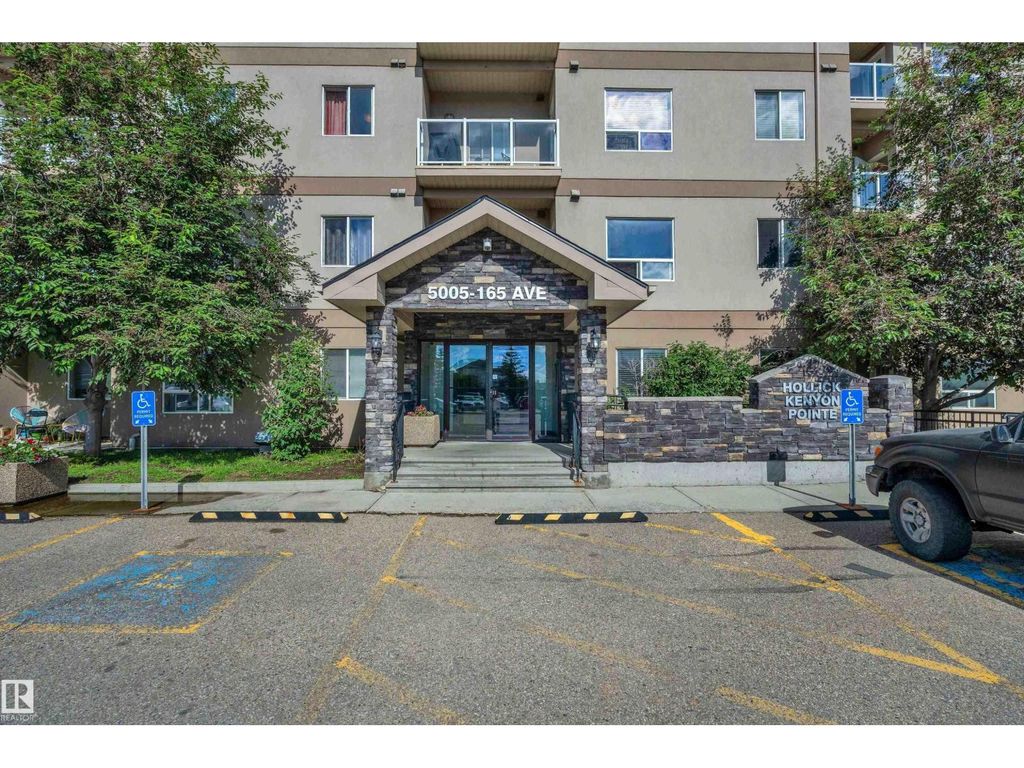 #125 5005 165 Av Nw, Edmonton