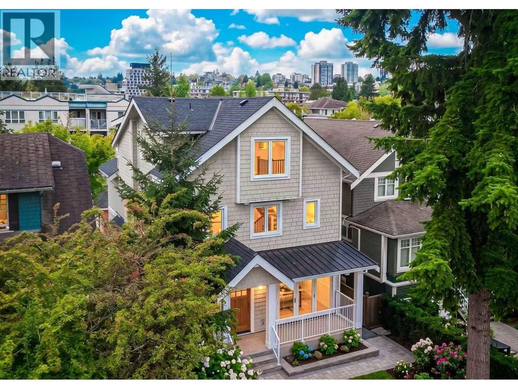 2 3638 W 3rd Avenue, Vancouver