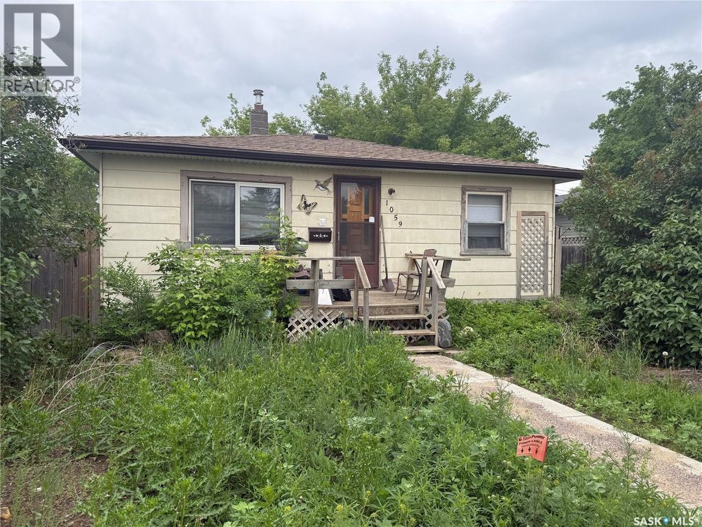 1059 Caribou Street W, Moose Jaw