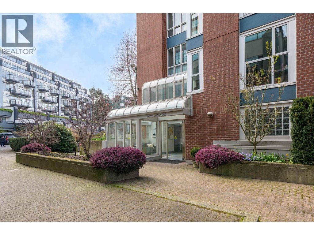 405 1502 Island Park Walk, Vancouver