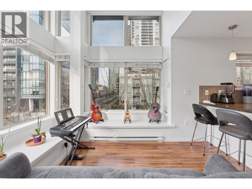 301 5000 Imperial Street, Burnaby