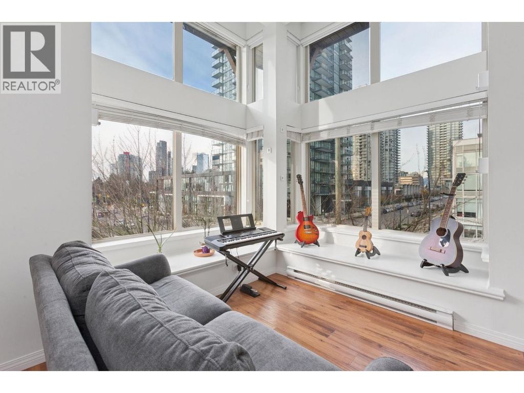 301 5000 Imperial Street, Burnaby