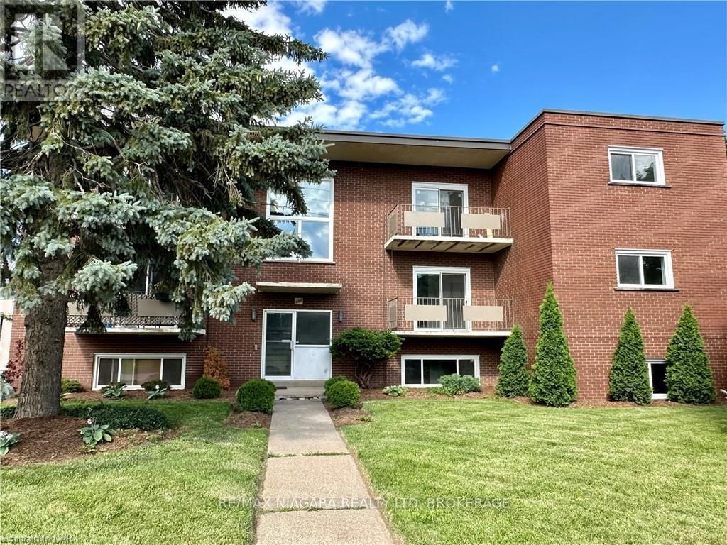7 - 286 Vine Street, St. Catharines (carlton/bunting)