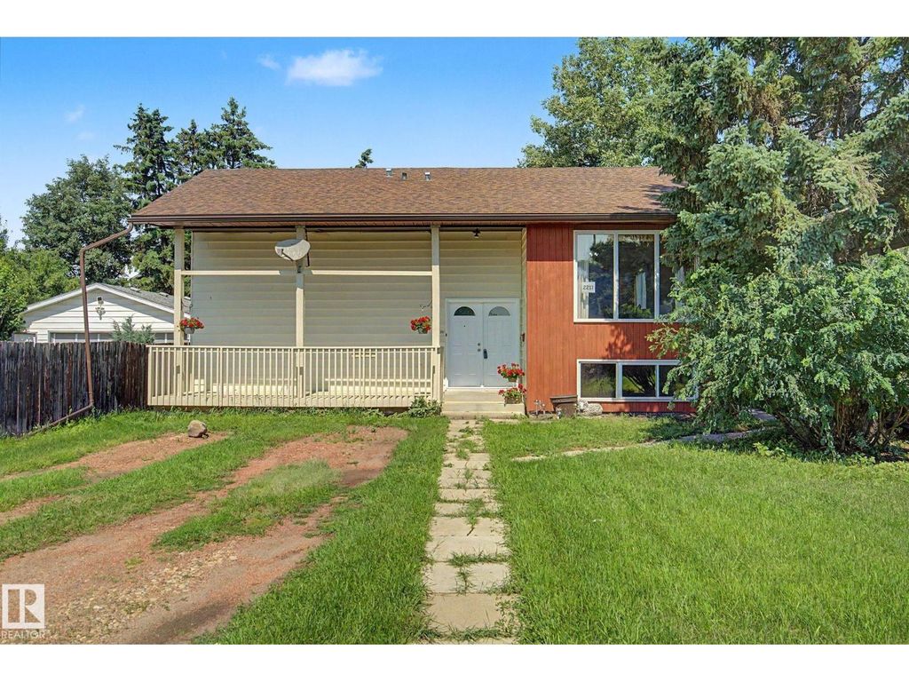 2211 Millbourne Rd W Nw, Edmonton