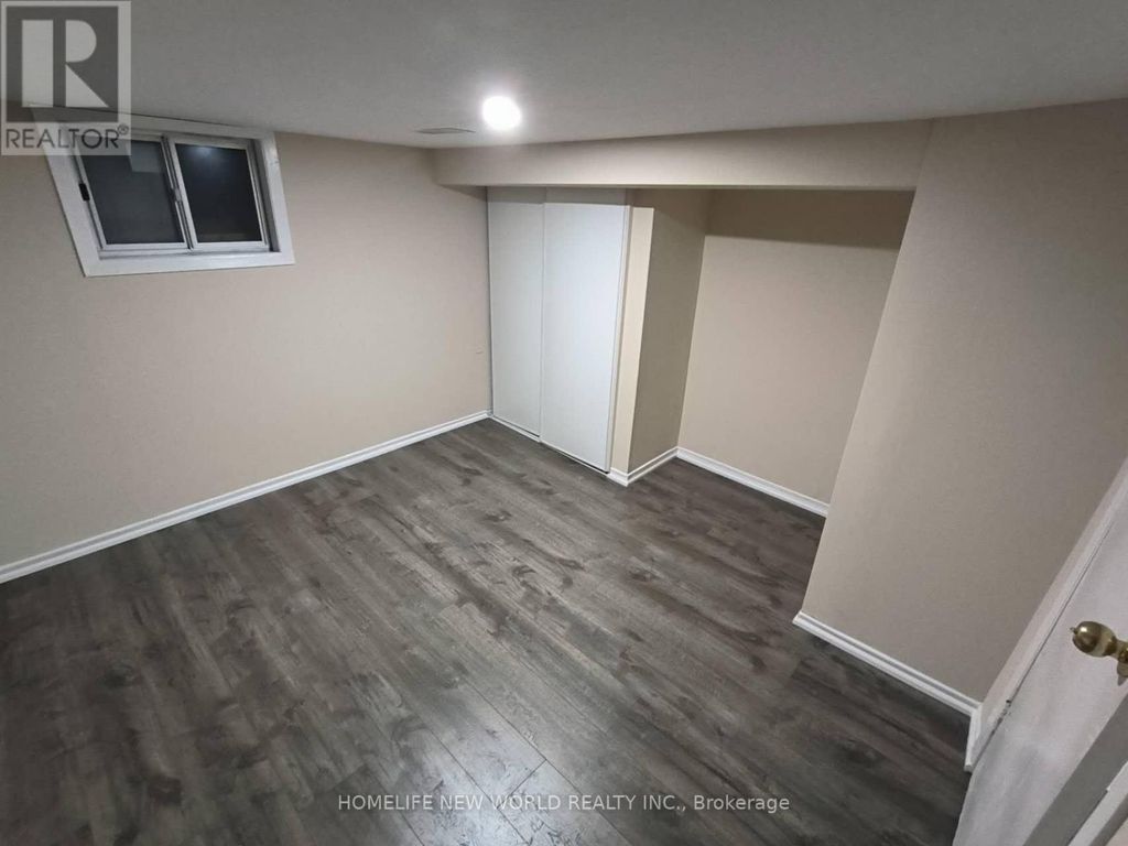 55 Chamberlain B1 Avenue, Toronto (briar Hill-Belgravia)