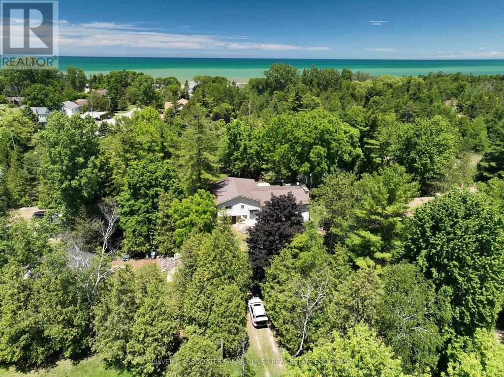 6386 Victoria Avenue, Lambton Shores