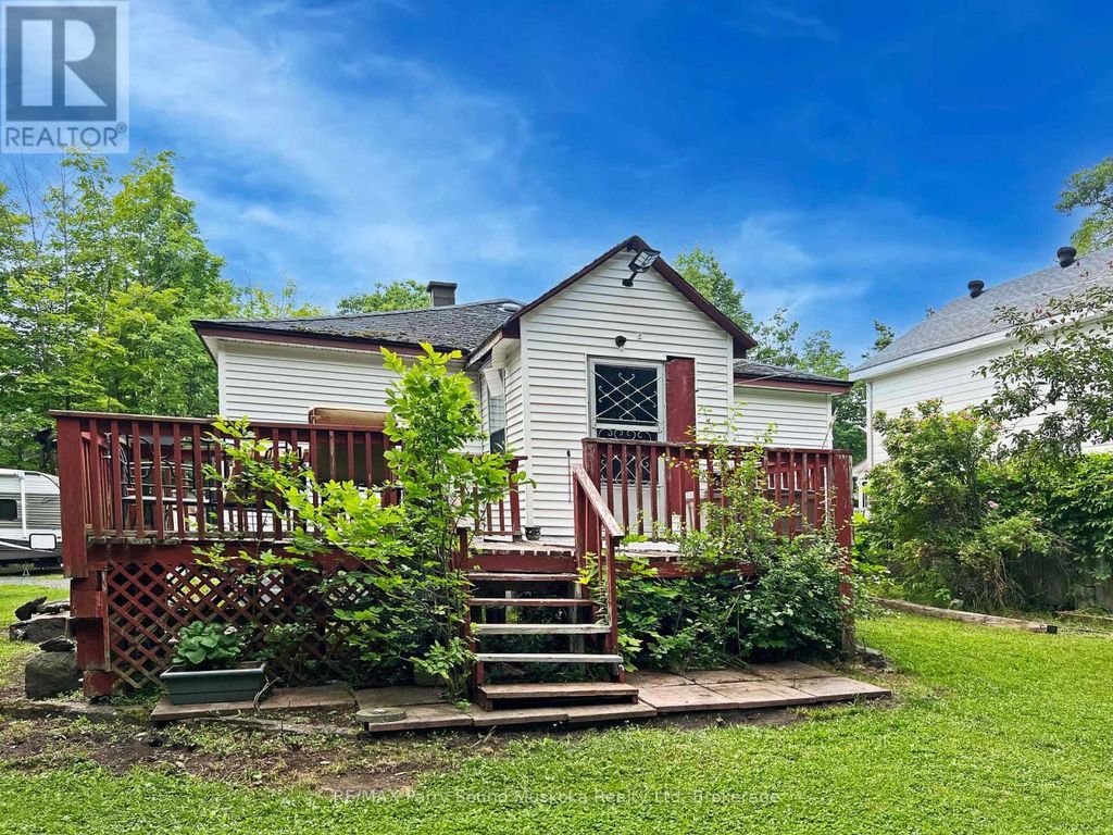 11 Adelaide Street, Parry Sound