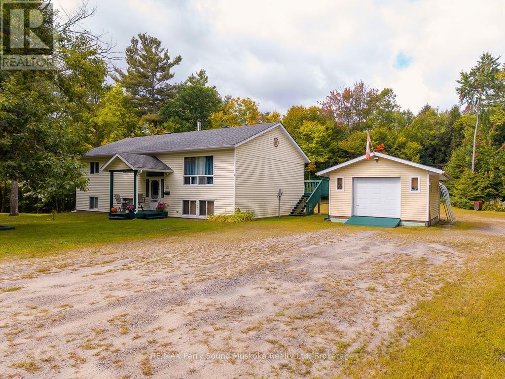 59 Black Road, Seguin