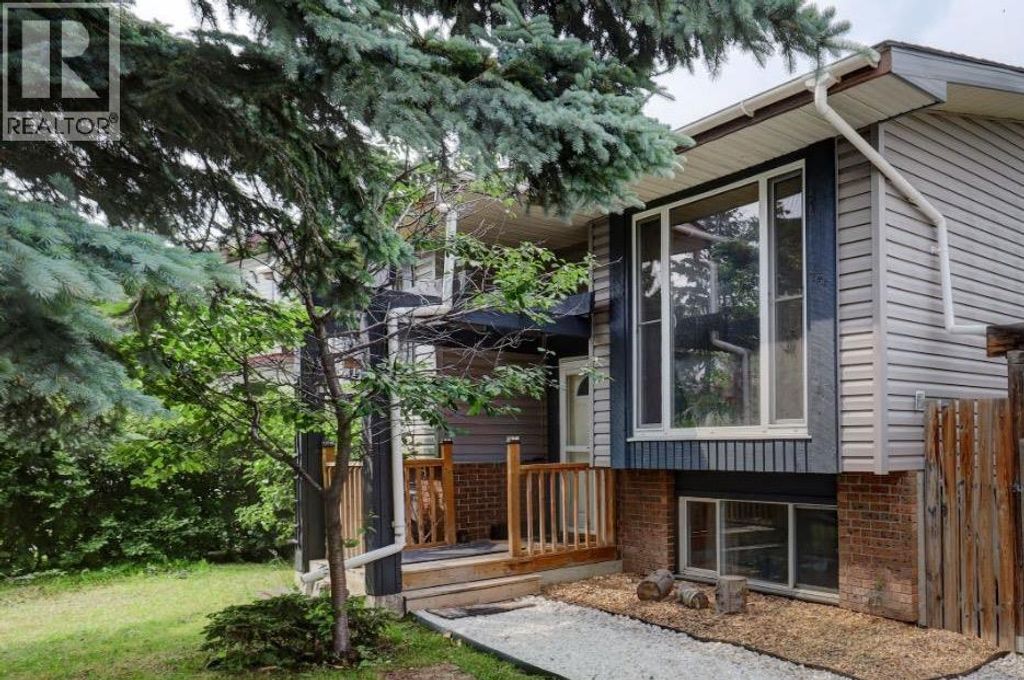 128 Pineland Place Ne, Calgary