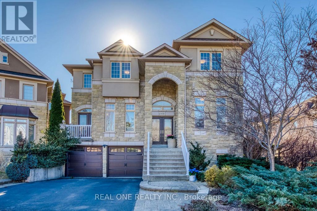 1426 Redwing Court, Oakville (wt West Oak Trails)