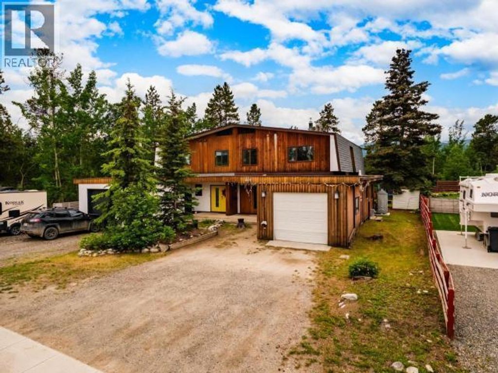 1709 Hickory Street, Whitehorse