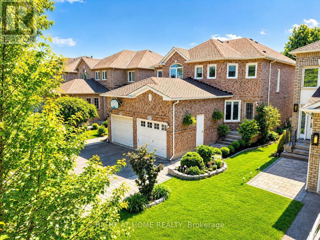 267 Pinnacle Trail, Aurora (bayview Wellington)