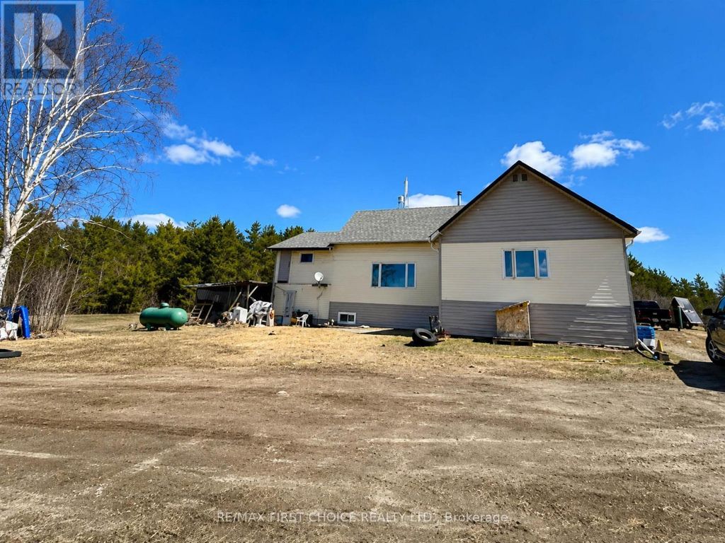 G1649 Flanders Road N, Rainy River Remote Area (tb-408)