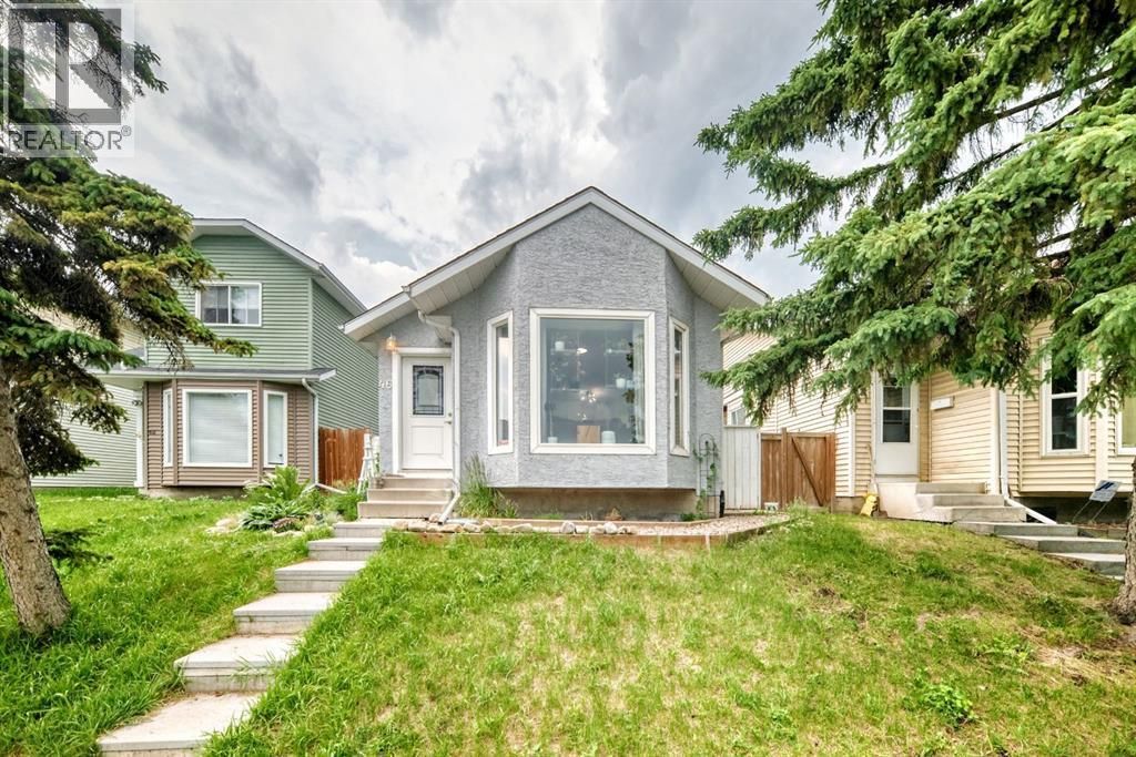 46 Dovercliffe Way Se, Calgary