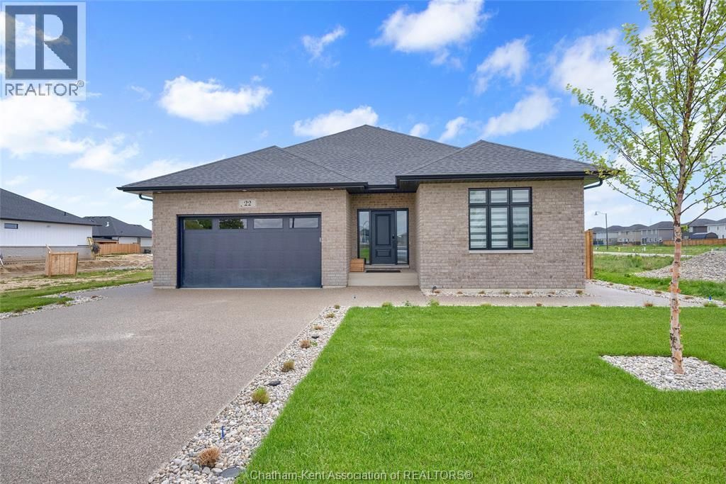 203 Rosewood Crescent, Chatham