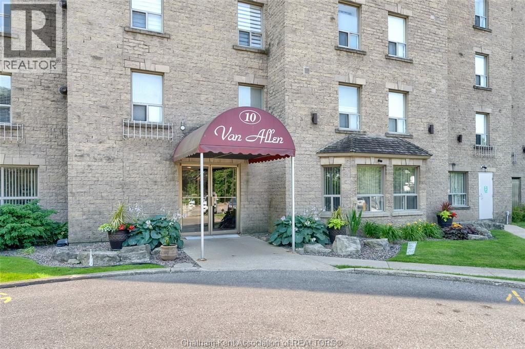 10 Van Allen Avenue Unit# 1001, Chatham