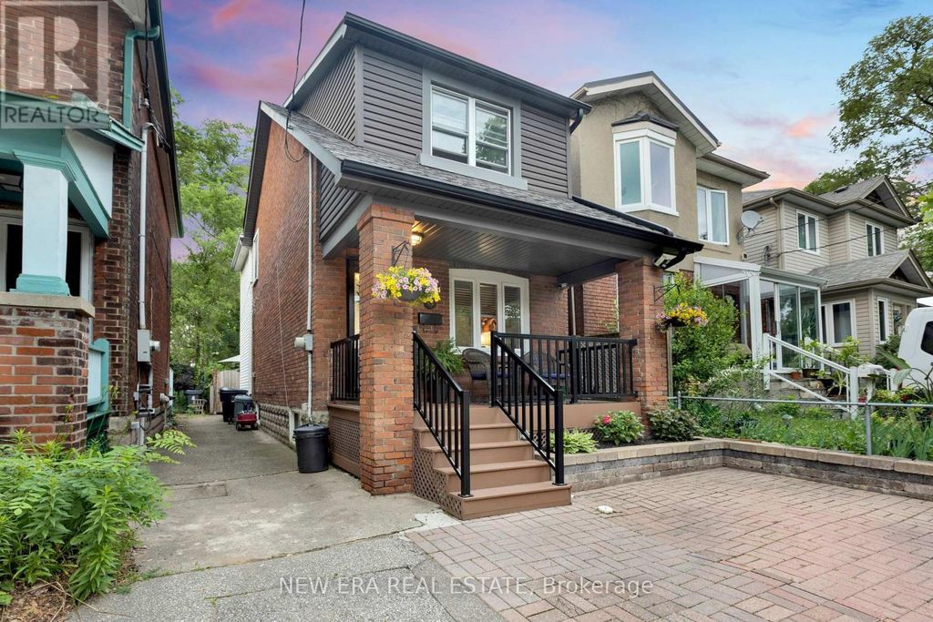 8 Page Avenue, Toronto (runnymede-Bloor West Village)